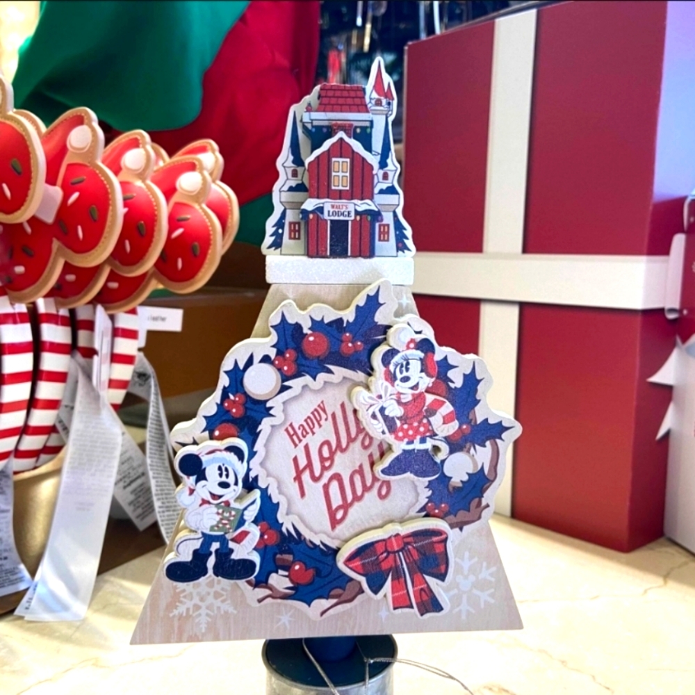 DisneyParks Walt's Holiday Lodge Collection Musical Tree New In Box - Picture 4 of 8